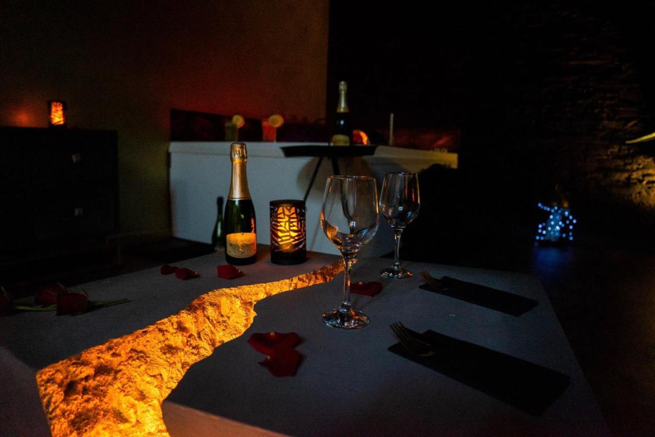 Love Suites & Spa "Le Loft" Avec Jacuzzi Privatif Médis エクステリア 写真