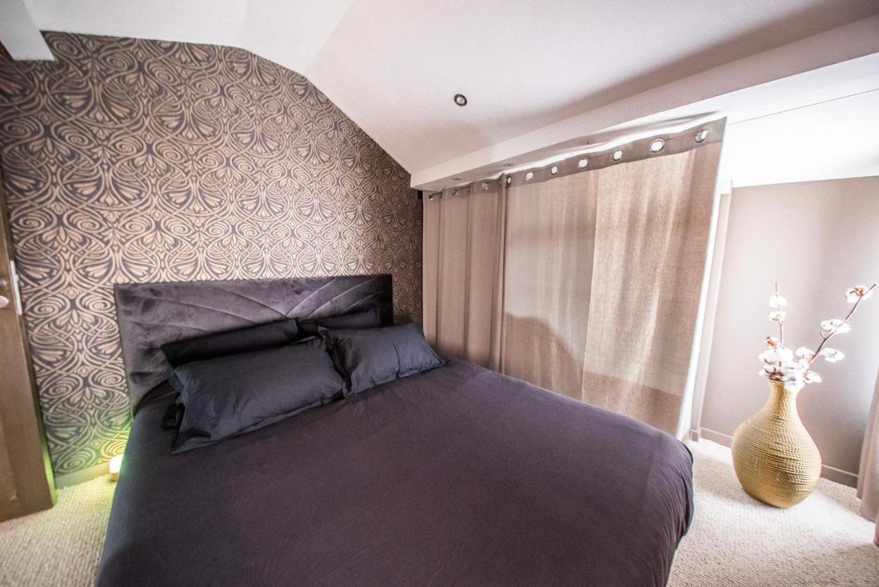 Love Suites & Spa "Le Loft" Avec Jacuzzi Privatif Médis エクステリア 写真