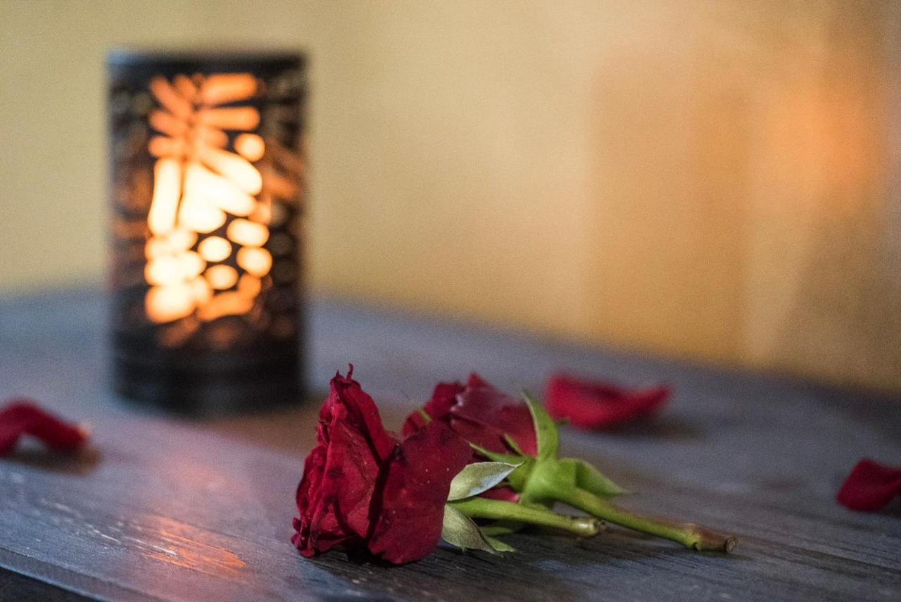 Love Suites & Spa "Le Loft" Avec Jacuzzi Privatif Médis エクステリア 写真