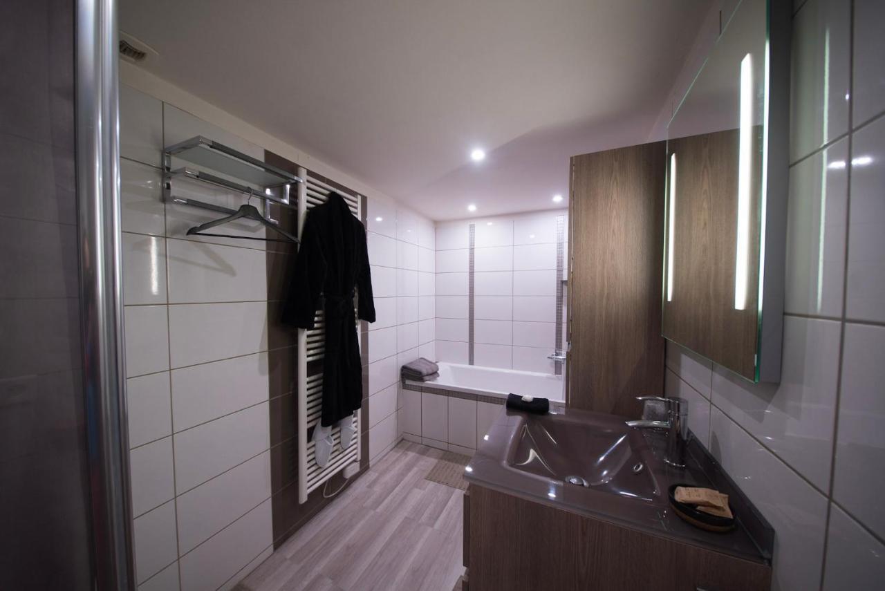 Love Suites & Spa "Le Loft" Avec Jacuzzi Privatif Médis エクステリア 写真